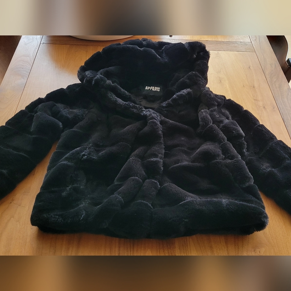 APPARIS Faux Fur Coat